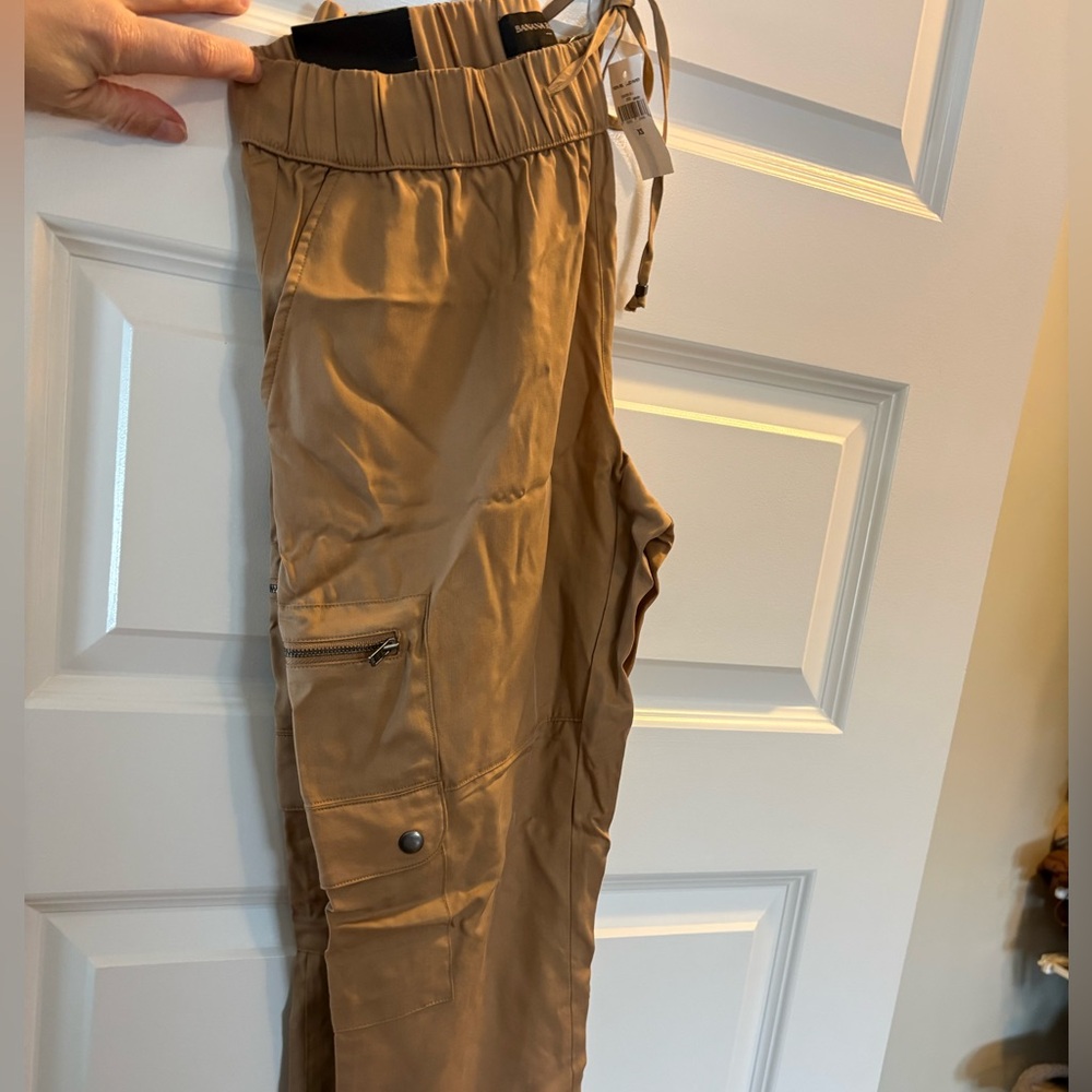 Banana Republic Tan & Black Cargo Joggers Bundle